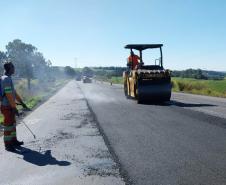 Rodovia entre Wenceslau Braz e Jaguariaíva começa a receber conservação Foto: DER-PR