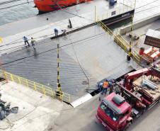 Ferry boat de Guaratuba opera normalmente após troca de ponte flutuante Foto: DER-PR