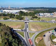 Leilão do 1º lote das novas concessões rodoviárias do Paraná será na próxima semana. Na foto, a BR-476 com a PR-423. Foto: Roberto Dziura Jr/AEN