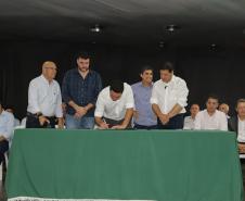 O governador Carlos Massa Ratinho Jr. participou da abertura da Efap - Exposição Feira Agropecuária e Industrial de Santo Antonio da Platina, onde participou da Assembleia Intinerante, recebeu prefeitos e lançou programa de melhorias para a região. Foto: Roberto Dziura Jr/AEN