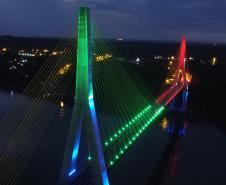 Teste de iluminação cênica marca fim dos trabalhos na Ponte da Integração Brasil Foto: DER-PR