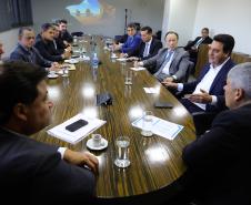 O governador Carlos Massa Ratinho Junior se reuniu nesta quarta-feira (9), em Brasília, com a diretoria da Infraero para discutir uma parceria que busca modernizar os aeroportos regionais do Paraná.  Foto: Jonathan Campos/AEN