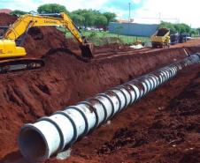 Drenagem e terraplenagem marcam avanço das obras do Viaduto da PUC em Londrina Foto: DER-PR