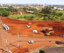 Drenagem e terraplenagem marcam avanço das obras do Viaduto da PUC em Londrina Foto: DER-PR