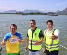 Obra da Ponte de Guaratuba-Matinhos recebe nova balsa de apoio marítimo  Foto: Rodrigo Félix Leal/SEILPR