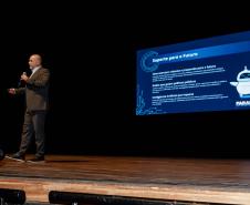 Curitiba, 22 de outubro de 2024 - O governador Carlos Massa Ratinho Junior  participa, no Teatro Guaíra, do evento sobre Inteligência Artificial e Sanção da Lei de Aprovação do Plano de IA para o Serviço Público do Paraná.