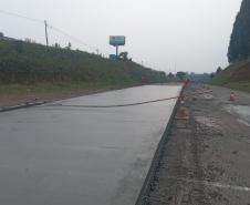 Obra de restauração de rodovia em concreto entre Palmas e Clevelândia chega a 75%