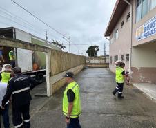 Cestas básicas sendo distribuídas em Paranaguá