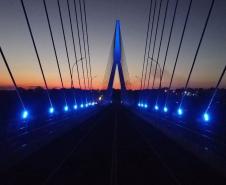Novembro Azul: Ponte da Integração Brasil Paraguai ganha iluminação azul