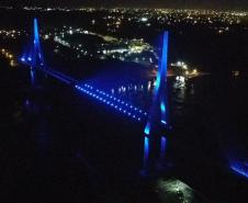 Novembro Azul: Ponte da Integração Brasil Paraguai ganha iluminação azul