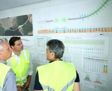 O secretário de Estado da Infraestrutura e Logística, Sandro Alex, O diretor-presidente do DER/PR, Fernando Furiatti