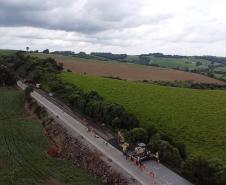 Obras na pista de concreto da PRC-280