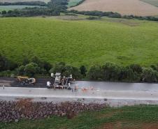 Obras na pista de concreto da PRC-280
