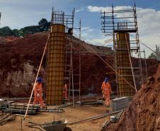 Obras de duplicação em concreto da Rodovia dos Minérios