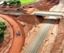 obra do viaduto de Iporã