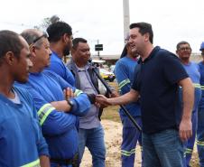 Governador, Ratinho Júnior, com os trabalhadores da obra