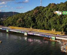 vista aerea da obra da ponte