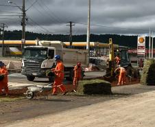 obras de duplicação em concreto da Rodovia dos Minérios