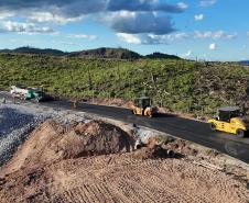 Obra emergencial em rodovia de Rio Branco do Sul