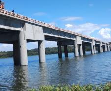 Obras na ponte entre Sertaneja e o município paulista de Assis