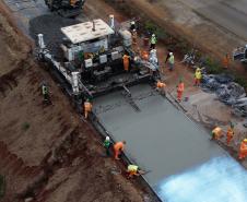 Obras de duplicação em concreto da PRC-466