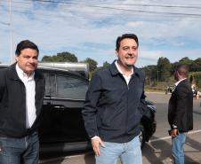 O governador Carlos Massa Ratinho Junior e o ministro dos Transportes, Renan Filho, participam nesta quarta-feira (18) do anúncio do início da duplicação do Contorno Norte de Curitiba.