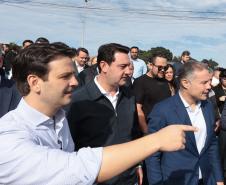 O governador Carlos Massa Ratinho Junior e o ministro dos Transportes, Renan Filho, participam nesta quarta-feira (18) do anúncio do início da duplicação do Contorno Norte de Curitiba.