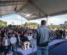 O governador Carlos Massa Ratinho Junior e o ministro dos Transportes, Renan Filho, participam nesta quarta-feira (18) do anúncio do início da duplicação do Contorno Norte de Curitiba.