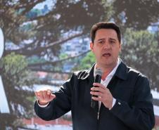 O governador Carlos Massa Ratinho Junior e o ministro dos Transportes, Renan Filho, participam nesta quarta-feira (18) do anúncio do início da duplicação do Contorno Norte de Curitiba.