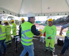 O governador Carlos Massa Ratinho Junior e o ministro dos Transportes, Renan Filho, participam nesta quarta-feira (18) do anúncio do início da duplicação do Contorno Norte de Curitiba.