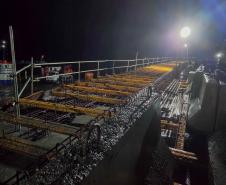 Obras noturnas na Ponte de Guaratuba 