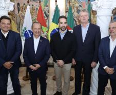 O secretário de Infraestrutura e Logística, Sandro Alex, com os governadores Jorginho Mello (SC) e Eduardo Leite (RS) e O secretário de Meio Ambiente, Desenvolvimento, Ciência, Tecnologia e Inovação do Mato Grosso do Sul, Jaime Elias Verruck
