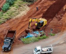 obras do novo viaduto de Lerroville