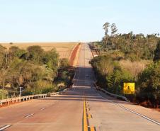 pavimentação em concreto da PR-180