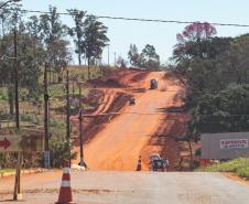 Obras na Avenida Paraná, que liga a cidade ao Porto de Maringá.