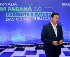 Secretário de Estado de Infraestrutura e Logística do Paraná e presidente do Comitê Gestor BIM, Sandro Alex, concedendo entrevista