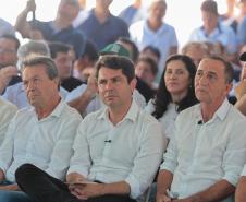  plateia da inauguração da pavimentação de rodovias de Nova Aurora, Tupãssi e Cafelândia