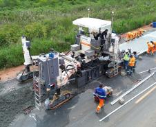 PR-151 entre Ponta Grossa e Palmeira, obra de restauração em concreto (whitetopping)