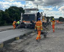 PR-151 entre Ponta Grossa e Palmeira, obra de restauração em concreto (whitetopping)