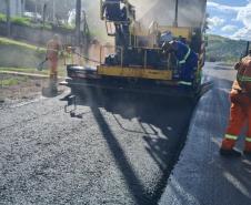  DER/PR realiza melhorias no pavimento de rodovia que dá acesso a Maravilha 