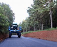 Com apoio do Estado, Teixeira Soares pavimenta centenária Estrada da Gruta
