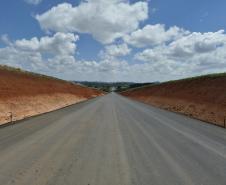 Pavimentação de nova rodovia em Rebouças chega a 36% de execução