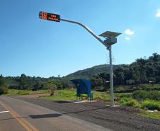 DER/PR testa abrigos de parada de ônibus que combinam tecnologia e acessibilidade