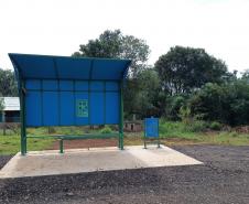 DER/PR testa abrigos de parada de ônibus que combinam tecnologia e acessibilidade