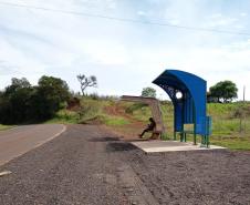 DER/PR testa abrigos de parada de ônibus que combinam tecnologia e acessibilidade