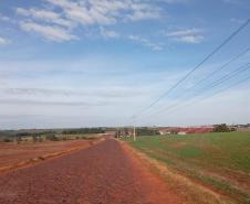 DER/PR doa 21 mil m² de pedras poliédricas a Cafelândia para melhoria de estradas rurais