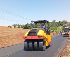 DER/PR reforça o pavimento da PR-090 entre Sertanópolis e Bela Vista do Paraíso