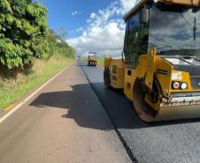 PR-445 entre Bela Vista do Paraíso e Primeiro de Maio recebe melhorias no pavimento