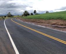 Rodovia de Manoel Ribas recebe reforço no pavimento em trecho de 24,35 km