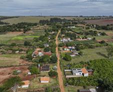 Em Cidade Gaúcha, Estado investe R$ 22,1 milhões para pavimentar maior vila rural do Paraná